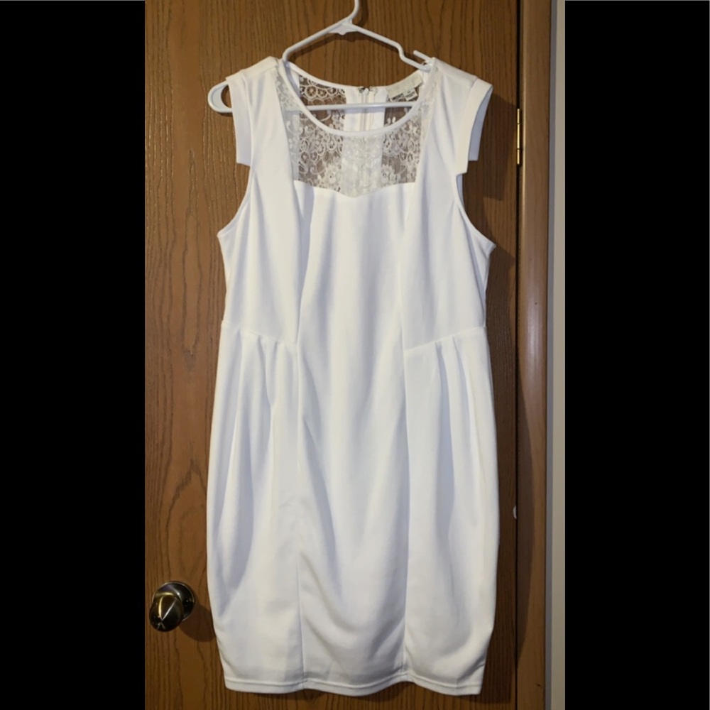 White F21+ dress with lace